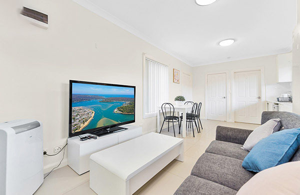 North Ryde 2 Bedroom Granny Flat Coxs Road NR251